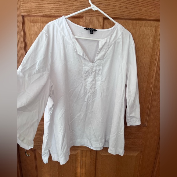 Lauren Ralph Lauren Tops - Lauren Ralph Lauren 3/4 sleeved Women's White Blouse
Split neck